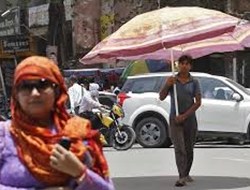 Θανατηφόρο κύμα καύσωνα στην Ινδία